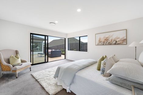 Photo of property in 32 Ambleside Drive, Northpark, Auckland, 2013