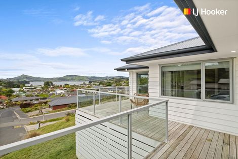 Photo of property in 17 Glendermid Close, Sawyers Bay, Port Chalmers, 9023