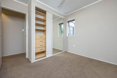 Photo of property in 9a Pendene Place, Forrest Hill, Auckland, 0620