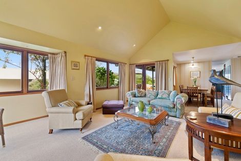 Photo of property in 14 Cobbe Place, Pomare, Rotorua, 3015