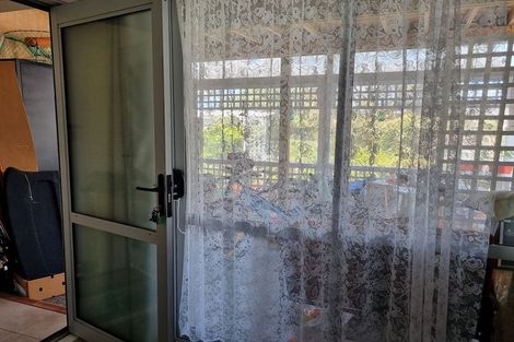 Photo of property in 43 Triangle Road, Massey, Auckland, 0614