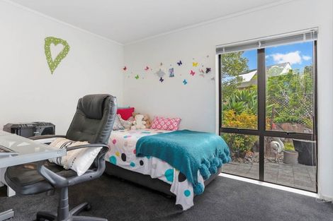 Photo of property in 43 Vintage Drive, Henderson, Auckland, 0612