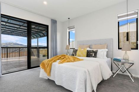 Photo of property in 7 James Elliot Way, Pokeno, 2402