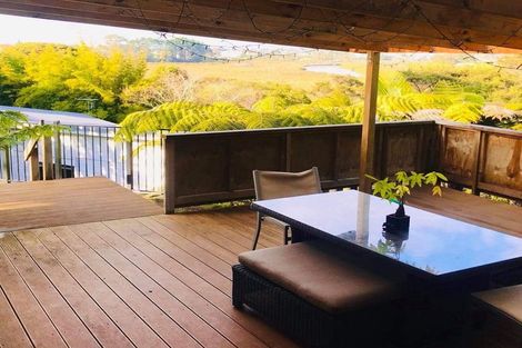 Photo of property in 128 Matipo Road, Te Atatu Peninsula, Auckland, 0610