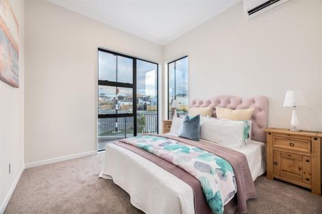 Photo of property in 16 Taiororua Avenue, Massey, Auckland, 0614