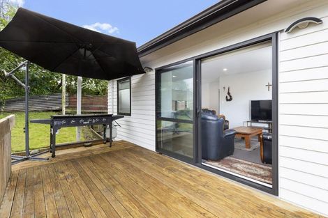 Photo of property in 11 Lawrence Place, Otara, Auckland, 2023