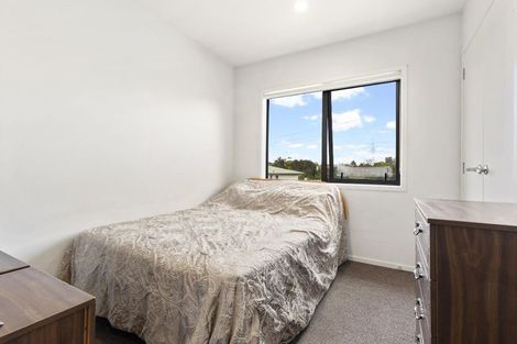 Photo of property in 11 Lawrence Place, Otara, Auckland, 2023