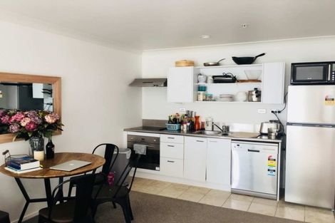 Photo of property in 15 Nelson Street, Helensville, 0800