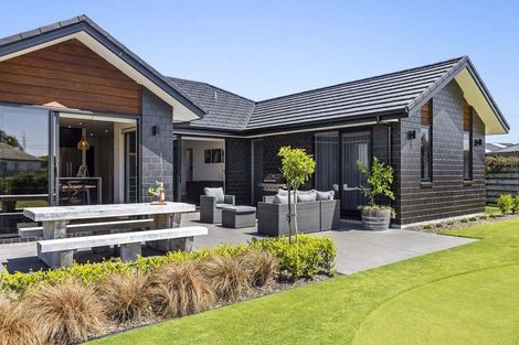 Photo of property in 8 Tikorangi Road East, Tikorangi, 4383