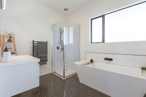 Photo of property in 19 Smith Street, Lepperton, New Plymouth, 4373