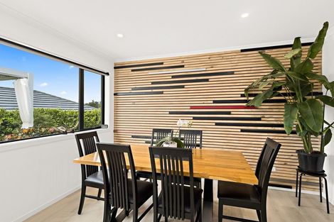 Photo of property in 33 Jane Maree Road, Kumeu, 0810