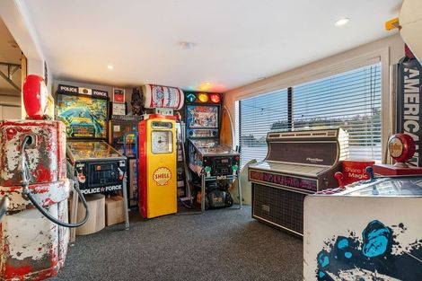 Photo of property in 5 Poaka Place, Beach Haven, Auckland, 0626