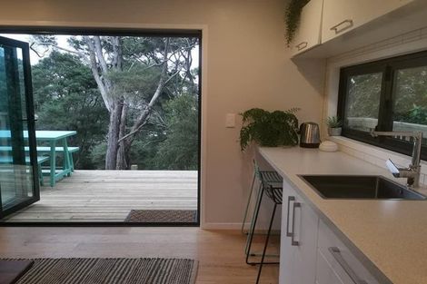 Photo of property in 56 Valley View Road, Glenfield, Auckland, 0629