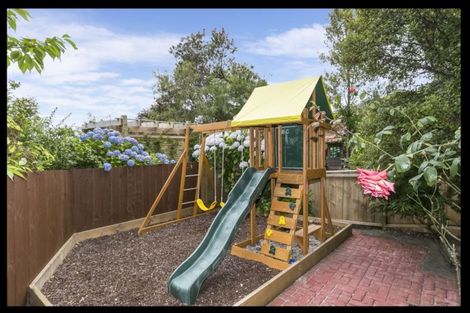 Photo of property in 37 Baroda Street, Khandallah, Wellington, 6035