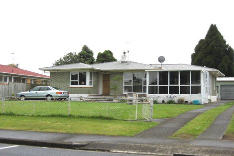 Photo of property in 9 Sunnypark Avenue, Rosehill, Papakura, 2113