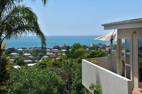 Photo of property in 37 Elliston Crescent, Stanmore Bay, Whangaparaoa, 0932