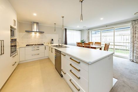 Photo of property in 3 Rohea Place, Opaheke, Papakura, 2113