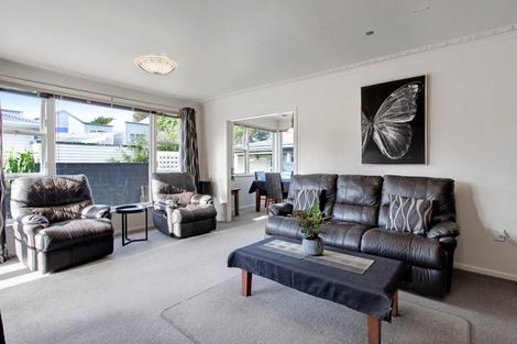 Photo of property in 84 Matipo Road, Te Atatu Peninsula, Auckland, 0610