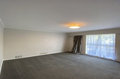 Photo of property in 30 Deller Grove, Silverstream, Upper Hutt, 5019