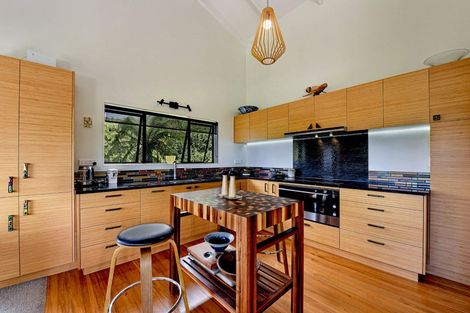 Photo of property in 100 Rocklands Road, Clifton, Takaka, 7183