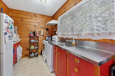 Photo of property in 103 Gillespies Road, Birchville, Upper Hutt, 5018