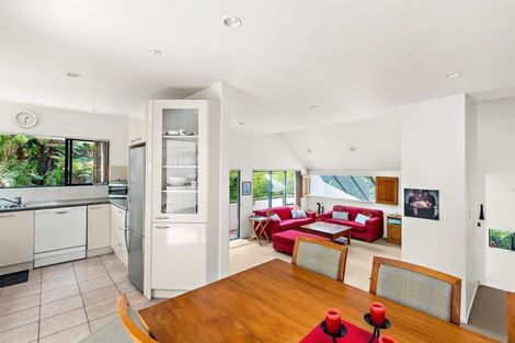 Photo of property in 1/3 Inga Road, Milford, Auckland, 0620