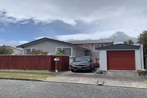 Photo of property in 3 Maple Grove, Maungaraki, Lower Hutt, 5010