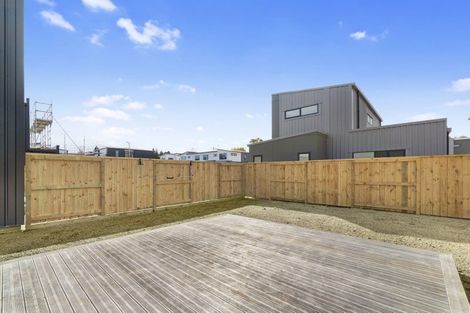 Photo of property in 5 Selkirk Lane, Hamilton Lake, Hamilton, 3204