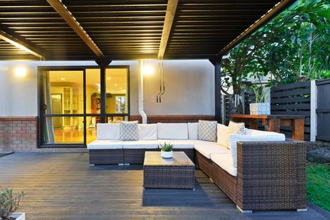 Photo of property in 19 South Kensington Way, Henderson, Auckland, 0612