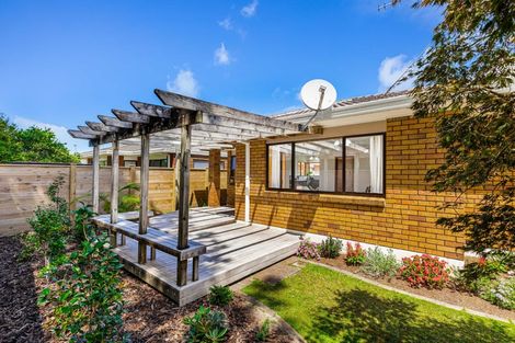 Photo of property in 1/65 Granville Drive, Massey, Auckland, 0614