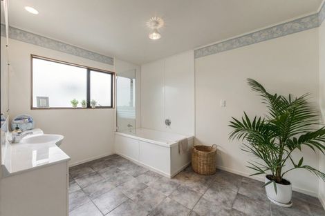 Photo of property in 27 Kawau View Road, Snells Beach, 0920