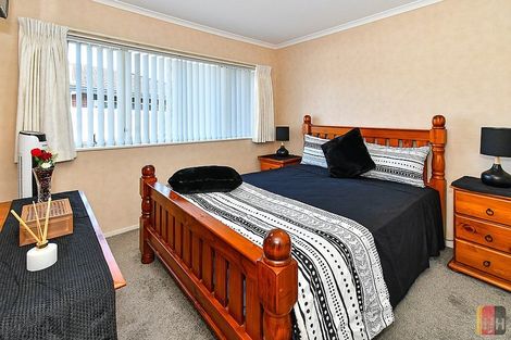 Photo of property in 1 Gairloch Place, Wattle Downs, Auckland, 2103