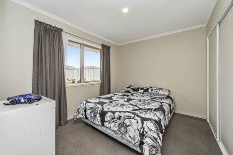 Photo of property in 17 Pakohe Street, Pegasus, 7612