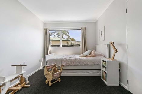 Photo of property in 3/69 Awaroa Road, Helensville, 0800