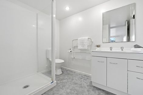 Photo of property in 5 Birkenhead Street, Avonhead, Christchurch, 8042