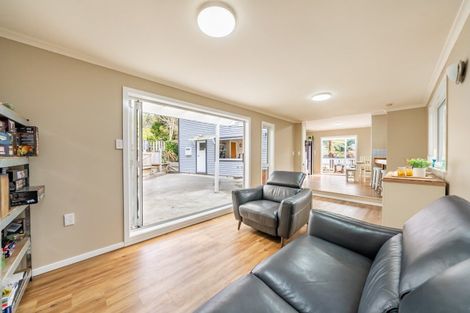 Photo of property in 473 Stokes Valley Road, Stokes Valley, Lower Hutt, 5019