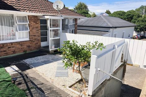 Photo of property in 2/38 Woodford Road, Mount Eden, Auckland, 1024
