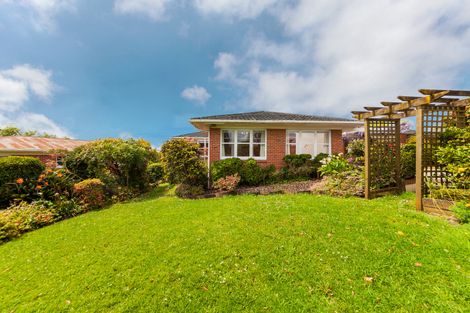 Photo of property in 4301 Great North Road, Glendene, Auckland, 0602