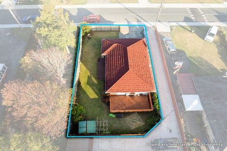 Photo of property in 27 Fairdene Avenue, Henderson, Auckland, 0610