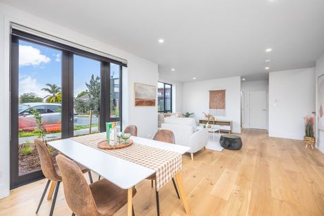 Photo of property in 6a Treasury Place, Onehunga, Auckland, 1061