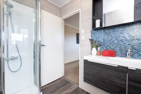 Photo of property in 280 Clifton Road, Te Awanga, 4102