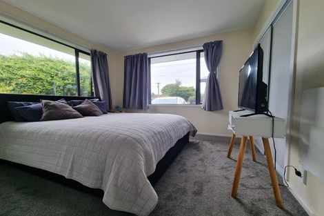 Photo of property in 135 Avonhead Road, Avonhead, Christchurch, 8042