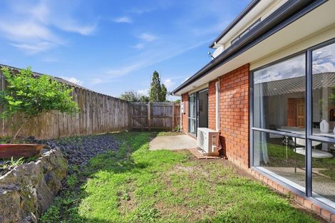 Photo of property in 35 Peninsula Road, Mangere, Auckland, 2022