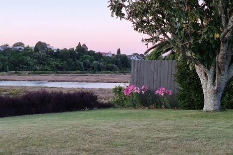 Photo of property in 7 College Place, Poike, Tauranga, 3112