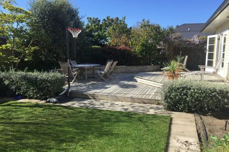 Photo of property in 1/39 Taupata Street, Redcliffs, Christchurch, 8081