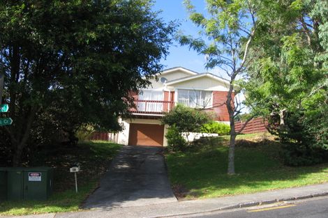 Photo of property in 41 Mcdowell Crescent, Hillcrest, Auckland, 0627