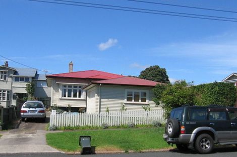 Photo of property in 67 Mariri Road, One Tree Hill, Auckland, 1061