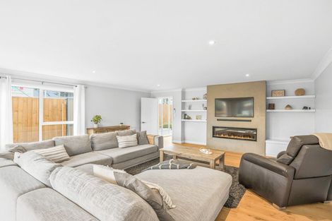 Photo of property in 10 Marine Parade, North New Brighton, Christchurch, 8083