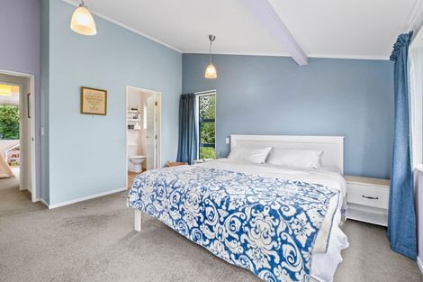 Photo of property in 108a Wairau Road, Oakura, 4314