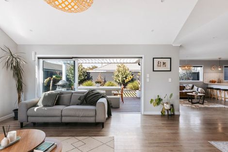 Photo of property in 28 Araroa Place, Papamoa Beach, Papamoa, 3118